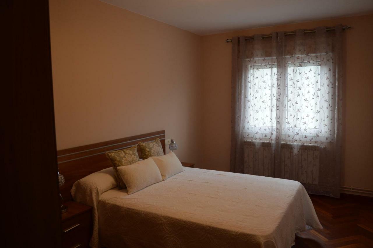 Piso Da Empegada Apartman Arzúa Kültér fotó