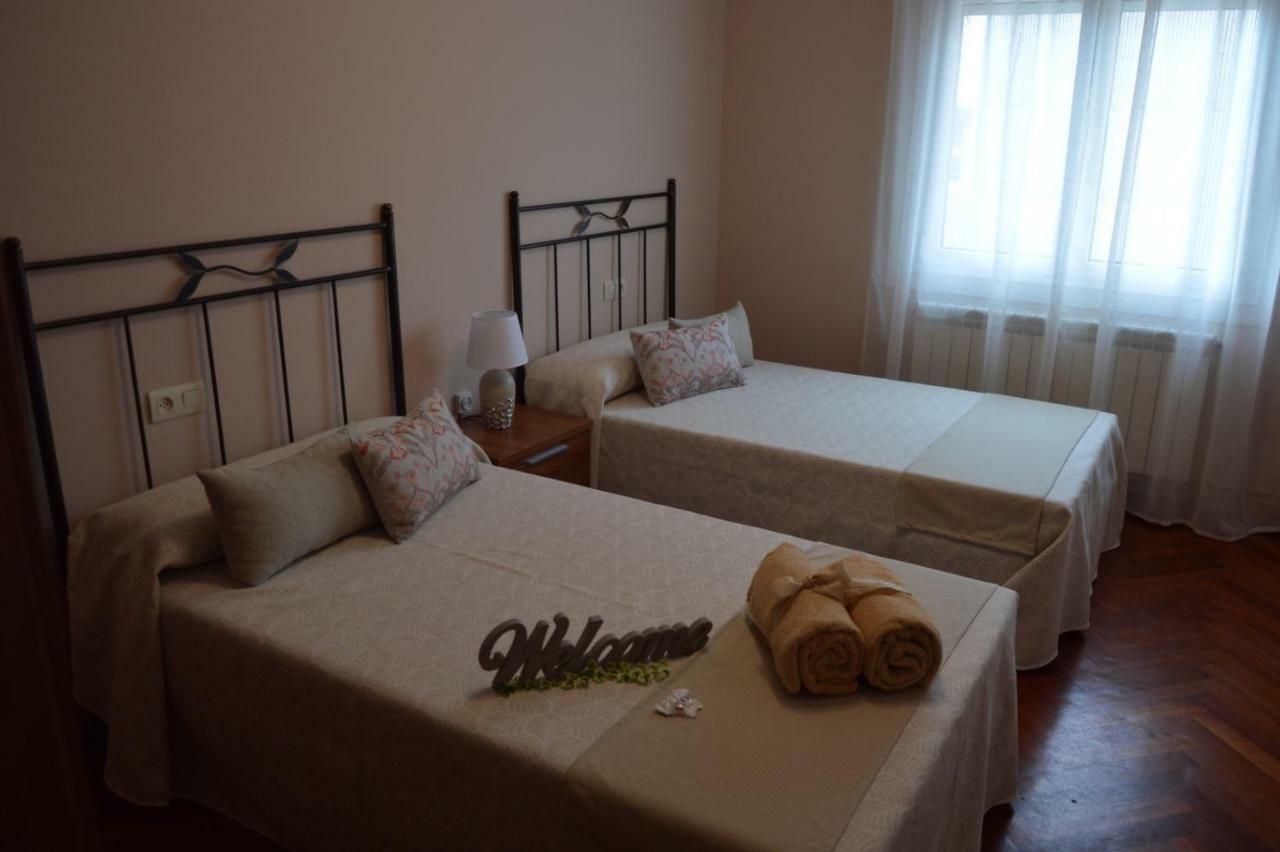 Piso Da Empegada Apartman Arzúa Kültér fotó